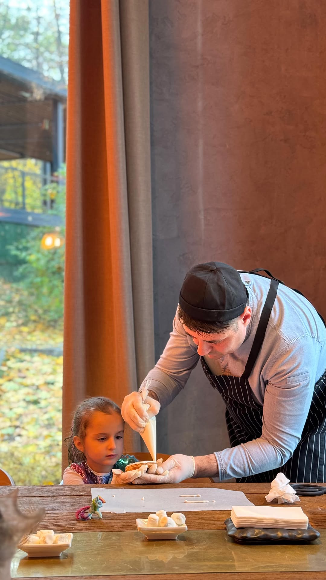 МК з розпису дерев'яних іграшок