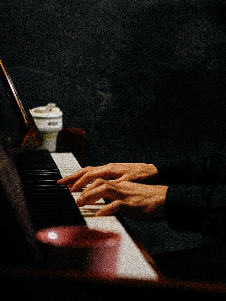 Емоційний вечір під піаніно